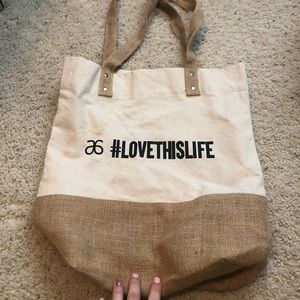 Straw grocery bag/tote